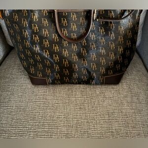 Dooney & Bourke Tote